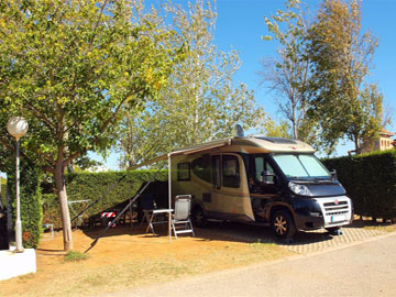Imagen de los exteriores del Camping La Rosaleda. Foto 3