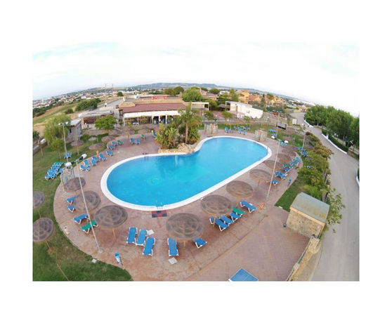 Imagen de la piscina del Camping La Rosaleda. Foto 6