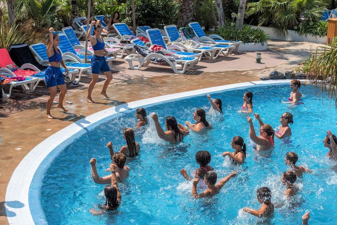 Imagen de la piscina del Camping La Siesta Salou Resort. Foto 28