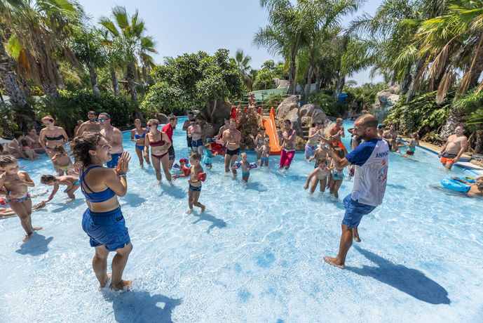 Imagen de la piscina del Camping La Siesta Salou Resort. Foto 30