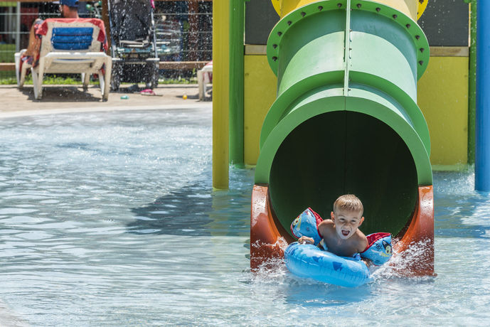 Imagen de la piscina del Camping La Siesta Salou Resort. Foto 31