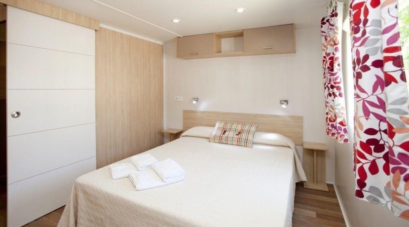 Imagen de la habitación del Camping La Siesta Salou Resort. Foto 15
