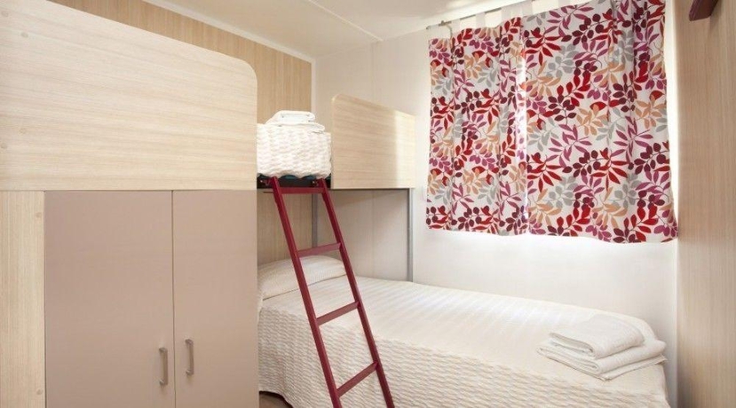 Imagen de la habitación del Camping La Siesta Salou Resort. Foto 18