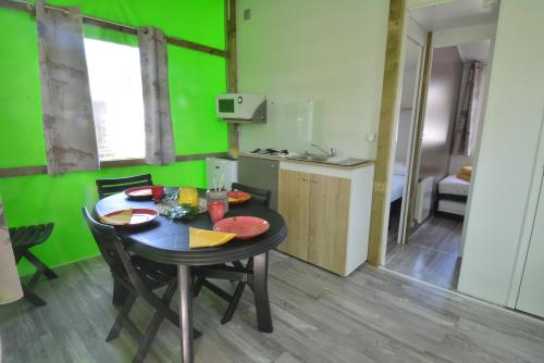 Imagen de la habitación del Camping La Touesse. Foto 9