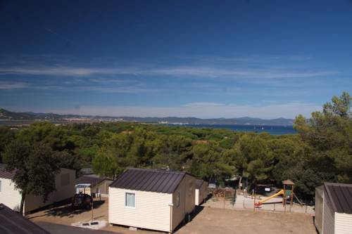 Imagen de la habitación del Camping Le M&eacute;diterran&eacute;e, HYERES. Foto 2