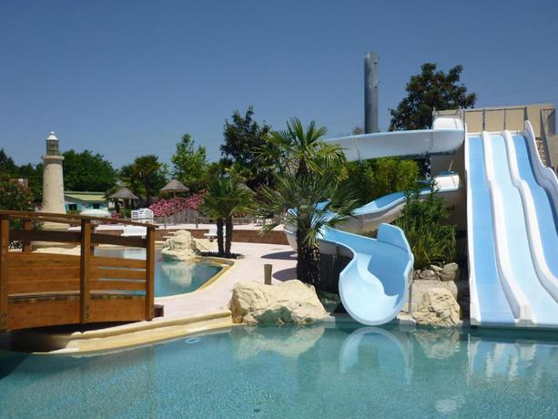 Imagen de la piscina del Camping Le Royan. Foto 15