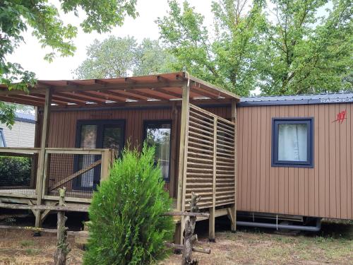 Imagen de los interiores del Camping Le Val de Cesse. Foto 8