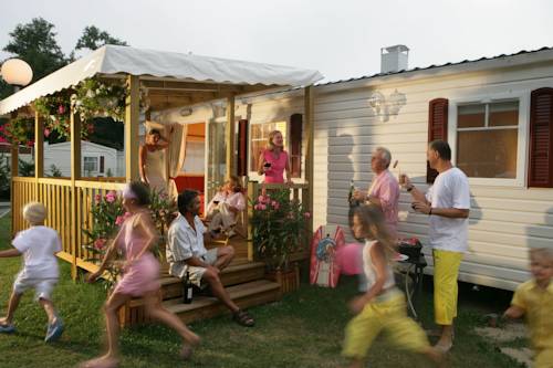 Imagen de la habitación del Camping Les Charmettes, LES MATHES. Foto 16