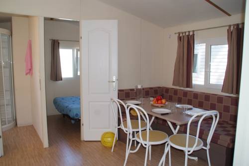 Imagen de la habitación del Camping Les Cigales, LE MUY. Foto 6