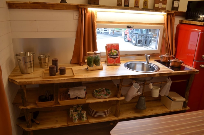 Imagen de la habitación del Camping Les Roulottes De La Champagne Campground. Foto 2