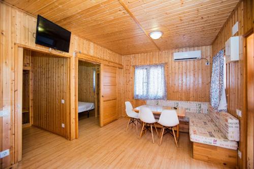Imagen de la habitación del Camping Los Llanos. Foto 8