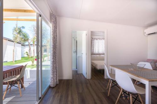 Imagen de la habitación del Camping Los Llanos. Foto 9