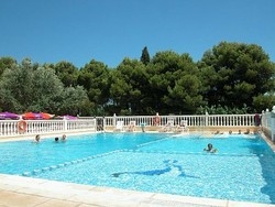Imagen de la piscina del Camping Los Pinos, Peñíscola. Foto 9