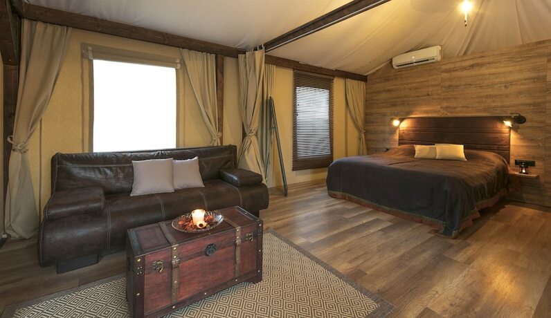 Imagen general del Camping Mediteran Kamp Glamping Tents In Phalaris. Foto 4