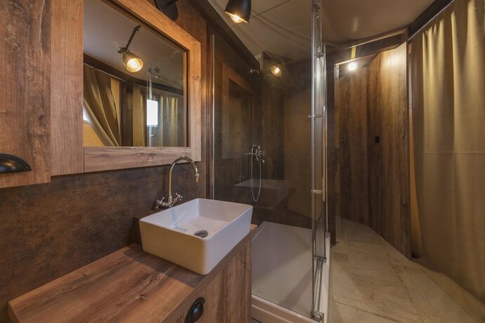 Imagen general del Camping Mediteran Kamp Glamping Tents In Phalaris. Foto 16