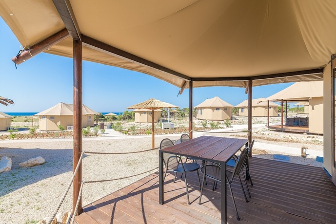 Imagen general del Camping Mediteran Kamp Glamping Tents In Phalaris. Foto 1