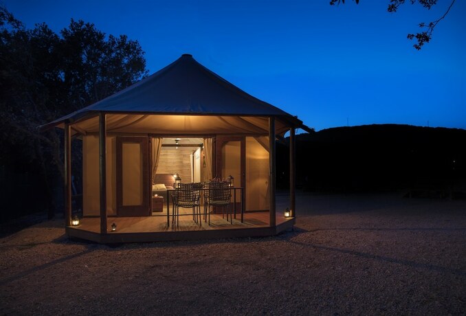Imagen de la habitación del Camping Mediteran Kamp Glamping Tents In Phalaris. Foto 22