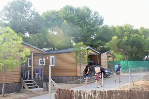 Imagen de la habitación del Camping Mediterrani Natura Spa Resort. Foto 19