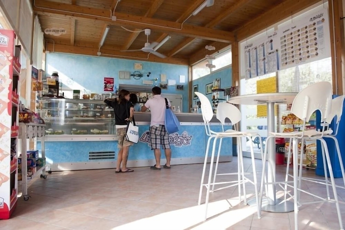 Imagen del bar/restaurante del Camping New Le Tamerici. Foto 2