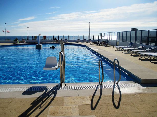 Imagen de la piscina del Camping Orbitur Canidelo. Foto 20