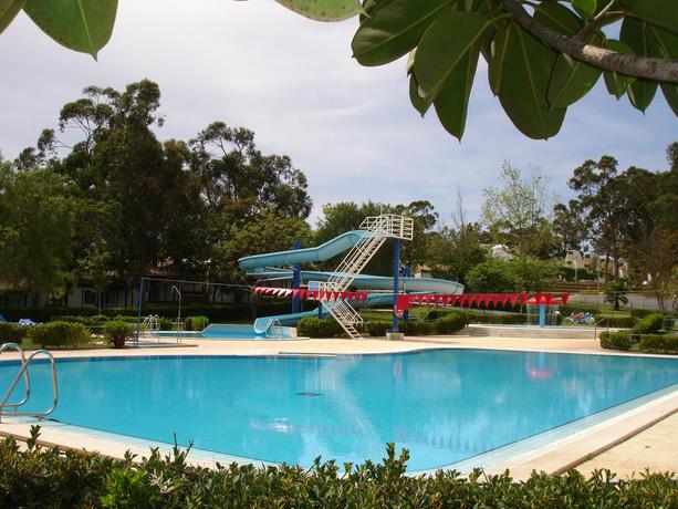 Imagen de la piscina del Camping Orbitur Quarteira. Foto 17