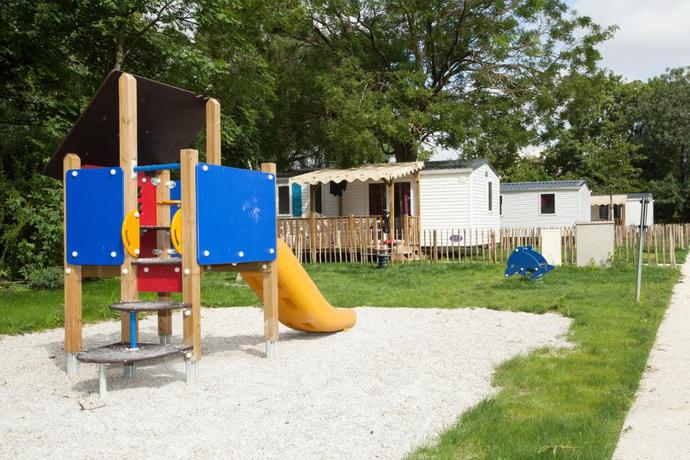 Imagen de los exteriores del Camping Paris-Est. Foto 13