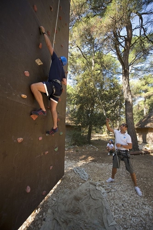 Imagen de los exteriores del Camping Pine Beach Bungalows. Foto 9