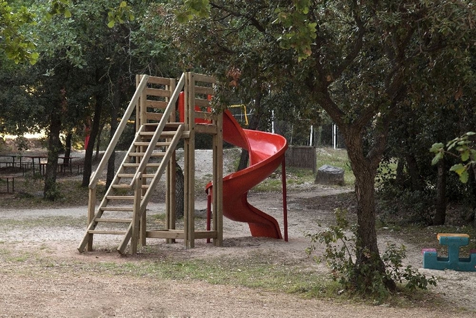 Imagen de los exteriores del Camping Pine Beach Bungalows. Foto 11