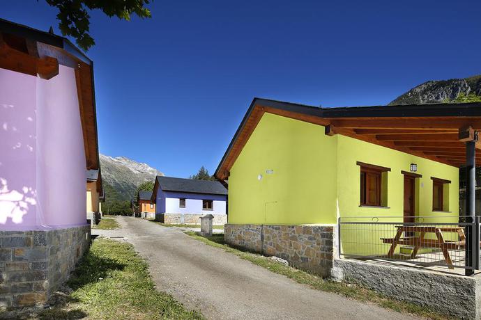 Imagen de los exteriores del Camping Pineta, Bielsa. Foto 4