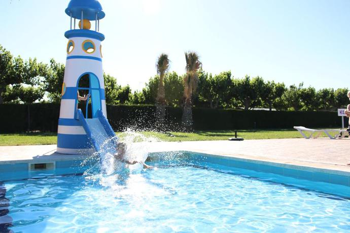 Imagen de la piscina del Camping Platja Cambrils. Foto 12