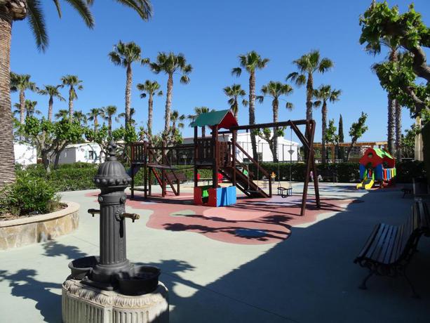 Imagen de los exteriores del Camping Platja Cambrils. Foto 15