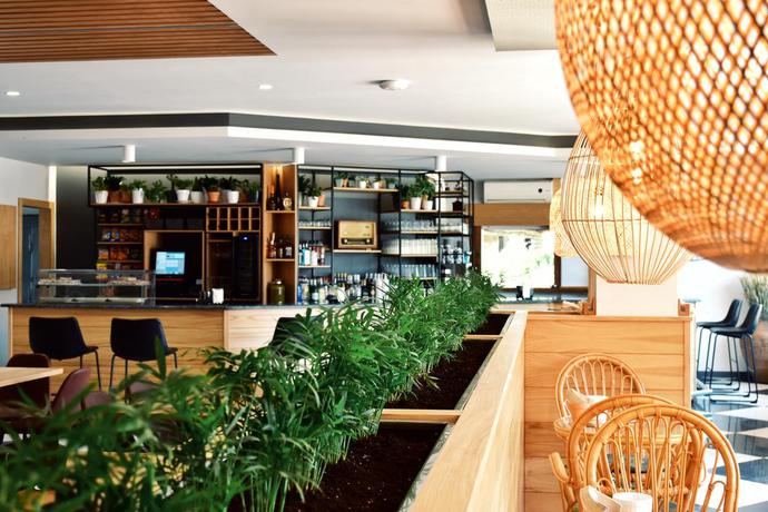 Imagen de los interiores del Camping Preguntoiro. Foto 11