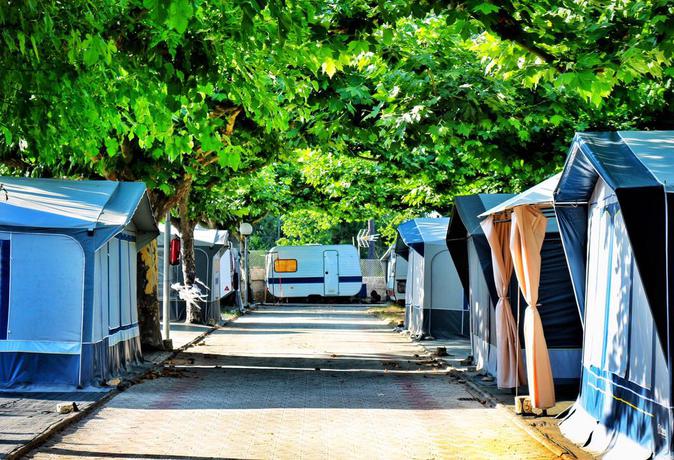 Imagen de los exteriores del Camping Preguntoiro. Foto 8