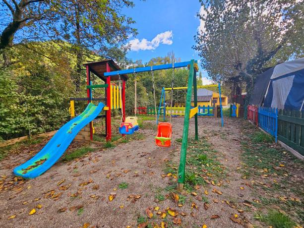 Imagen de los interiores del Camping Ribera Del Ara. Foto 11