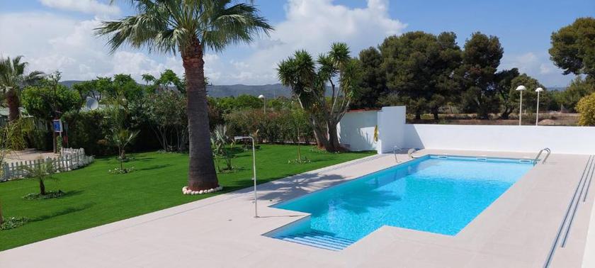 Imagen de la piscina del Camping Riberamar. Foto 9