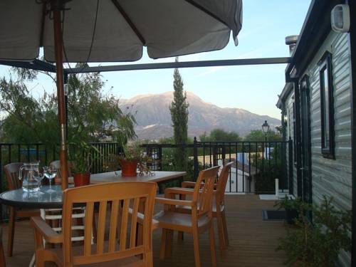 Imagen de la habitación del Camping Rural Presa La Vinuela. Foto 13