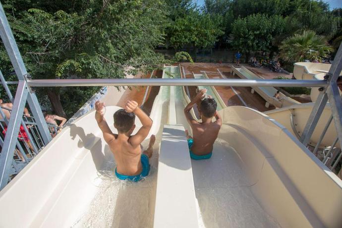 Imagen de la piscina del Camping Sènia Caballo De Mar. Foto 31