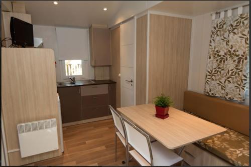 Imagen de la habitación del Camping Sènia Tucan. Foto 3