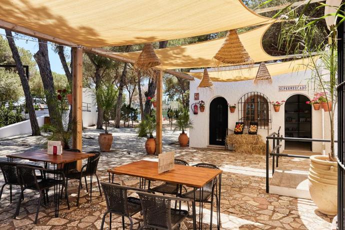 Imagen del bar/restaurante del Camping TAIGA Conil. Foto 4