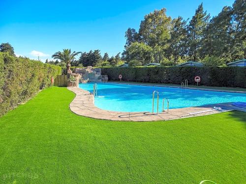 Imagen de la piscina del Camping TAIGA Tarifa Punta Paloma. Foto 9
