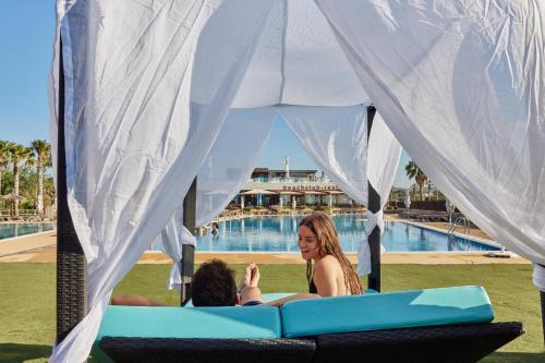 Imagen de la piscina del Camping Taiga Delta de l'Ebre. Foto 20