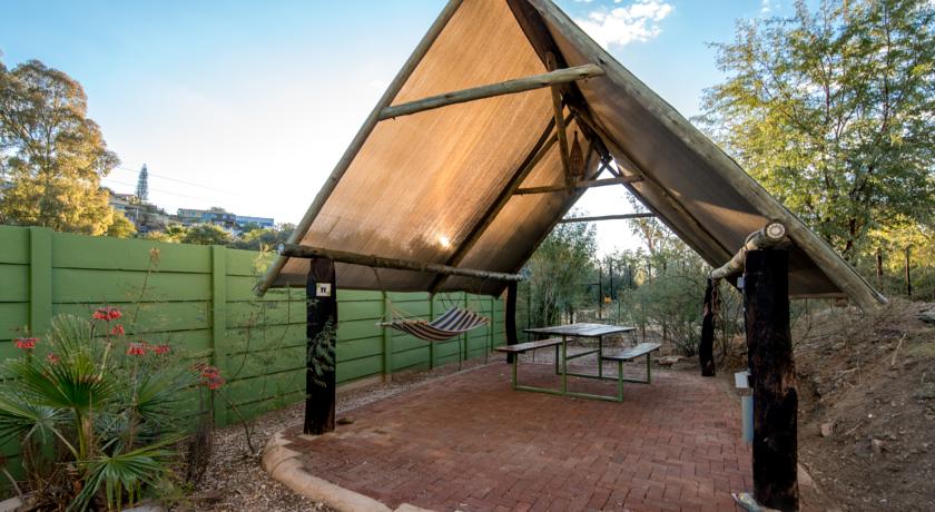 Imagen de los interiores del Camping Urbancamp.net Leisure Windhoek. Foto 11