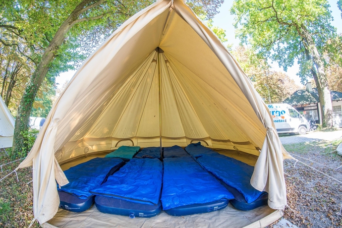 Imagen de los exteriores del Camping Valencia Festival Camping. Foto 6
