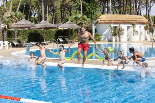 Imagen de la piscina del Camping Vela Blu Village. Foto 14