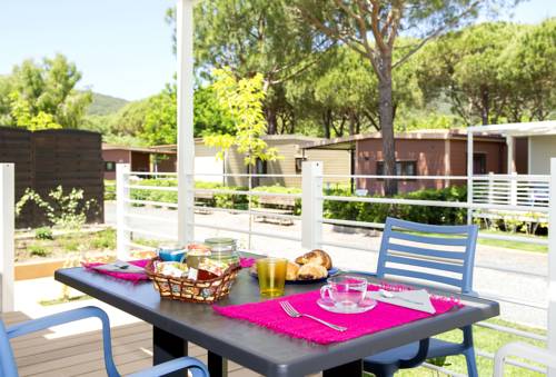 Imagen de la habitación del Camping Village Baia Azzurra Club. Foto 9