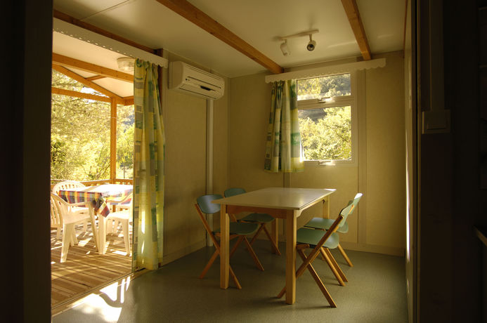 Imagen de la piscina del Camping Village Canapai. Foto 5
