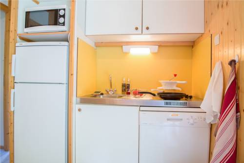 Imagen de la habitación del Camping Village De G&icirc;tes Des Chalets Du Du Golf. Foto 5