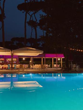 Imagen de la piscina del Camping Village Isola Verde. Foto 8