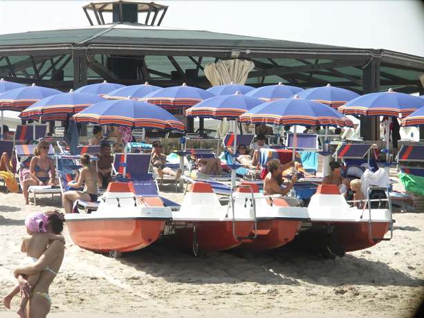 Imagen de los exteriores del Camping Village Li Nibari. Foto 9