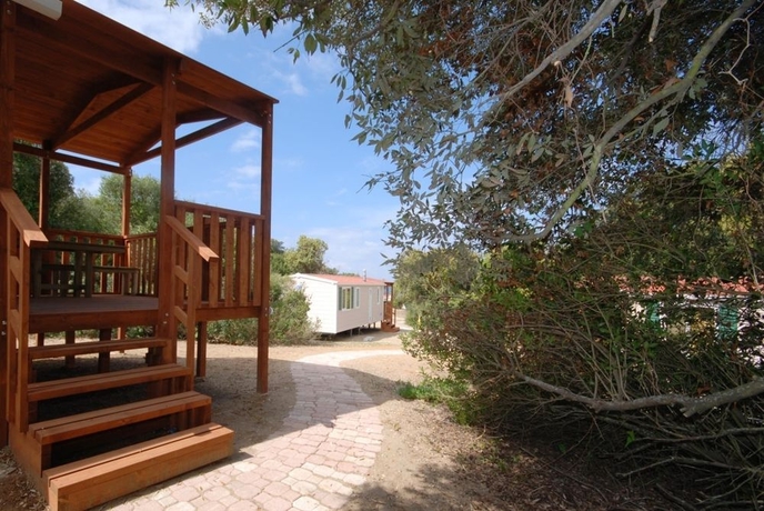 Imagen de los exteriores del Camping Village Parco Della Gallinara. Foto 8